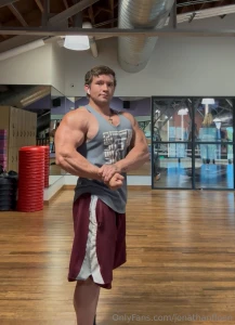 Today s posing at the gym after hitting chest weather finally