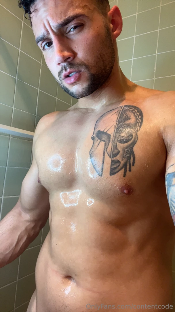 Very sexy post gym shower package raw dick nude captions are included 