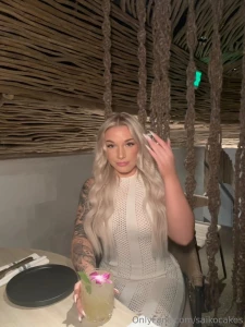 How long would i be in this outfit for if we went out on a date part 3