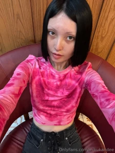 New colour again what do you think am i better with black hair part 1