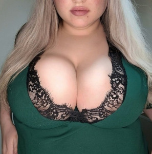 bustybbwkate