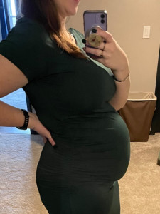 preg-mom-of-twins